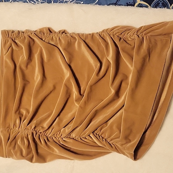Express Skirt: Medium - Picture 11 of 11